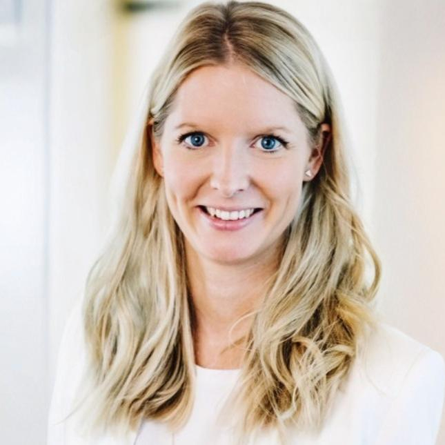 Kim - German teacher from Dortmund